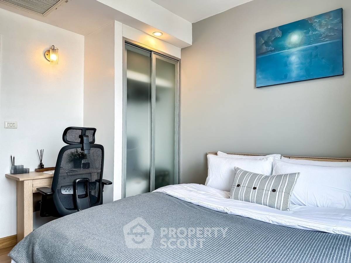picture 2-BR Condo at Supalai Oriental Place Sathorn Suanplu near MRT Lumphini (ID 2063367) - 7/11