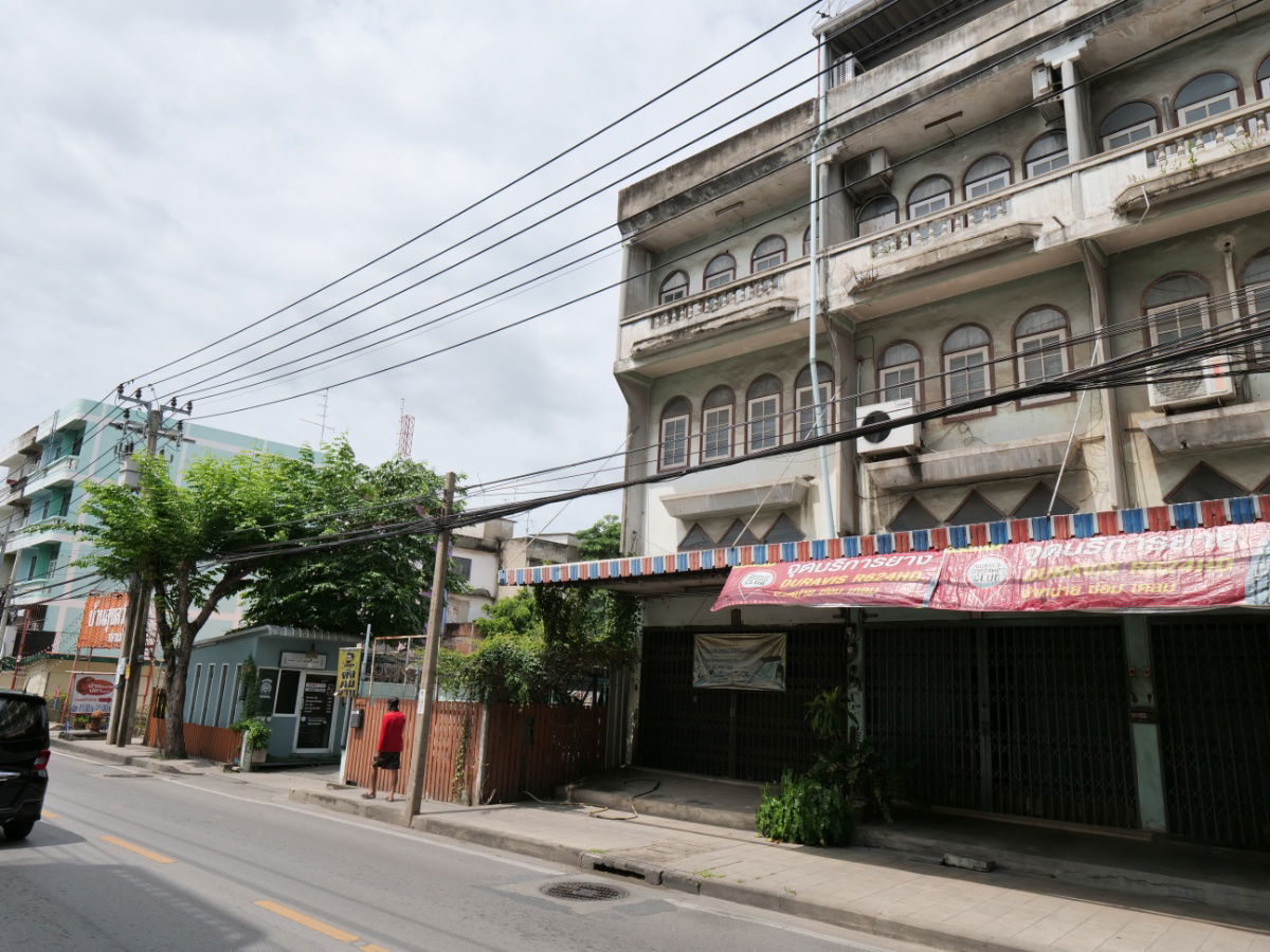 รูป ขายอาคารพานิชย์ 3.5 ชั้น 19 ตรว. ซอยกำนันแม้น ราคาดีที่สุดในย่านนี้ ขายเพียง 2.2 ล้าน หน้ากว้าง 4 เมตร พื้นที่ใช้สอยประมาณ 220 ตรม.  - รูปที่ 79/80