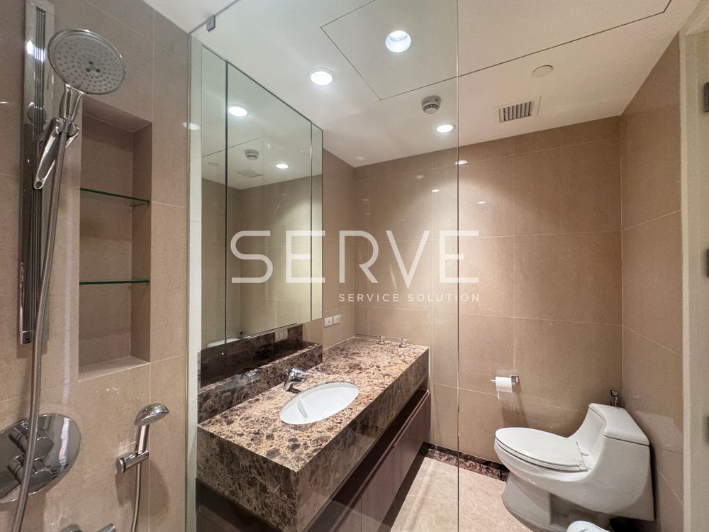 picture 3 Beds with Bathtub Large Room Good Location Close to BTS Ratchadamri 300 m. / For Rent-185 Rajadamri - 8/13