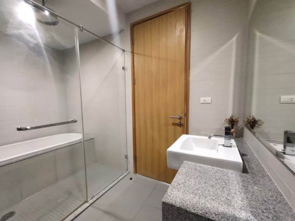picture 1-Bed 𝗠𝗜𝗟𝗟𝗘𝗡𝗡𝗜𝗨𝗠 𝗥𝗘𝗦𝗜𝗗𝗘𝗡𝗖𝗘𝗦, high floor with unblocked view, ready to move. - 8/10