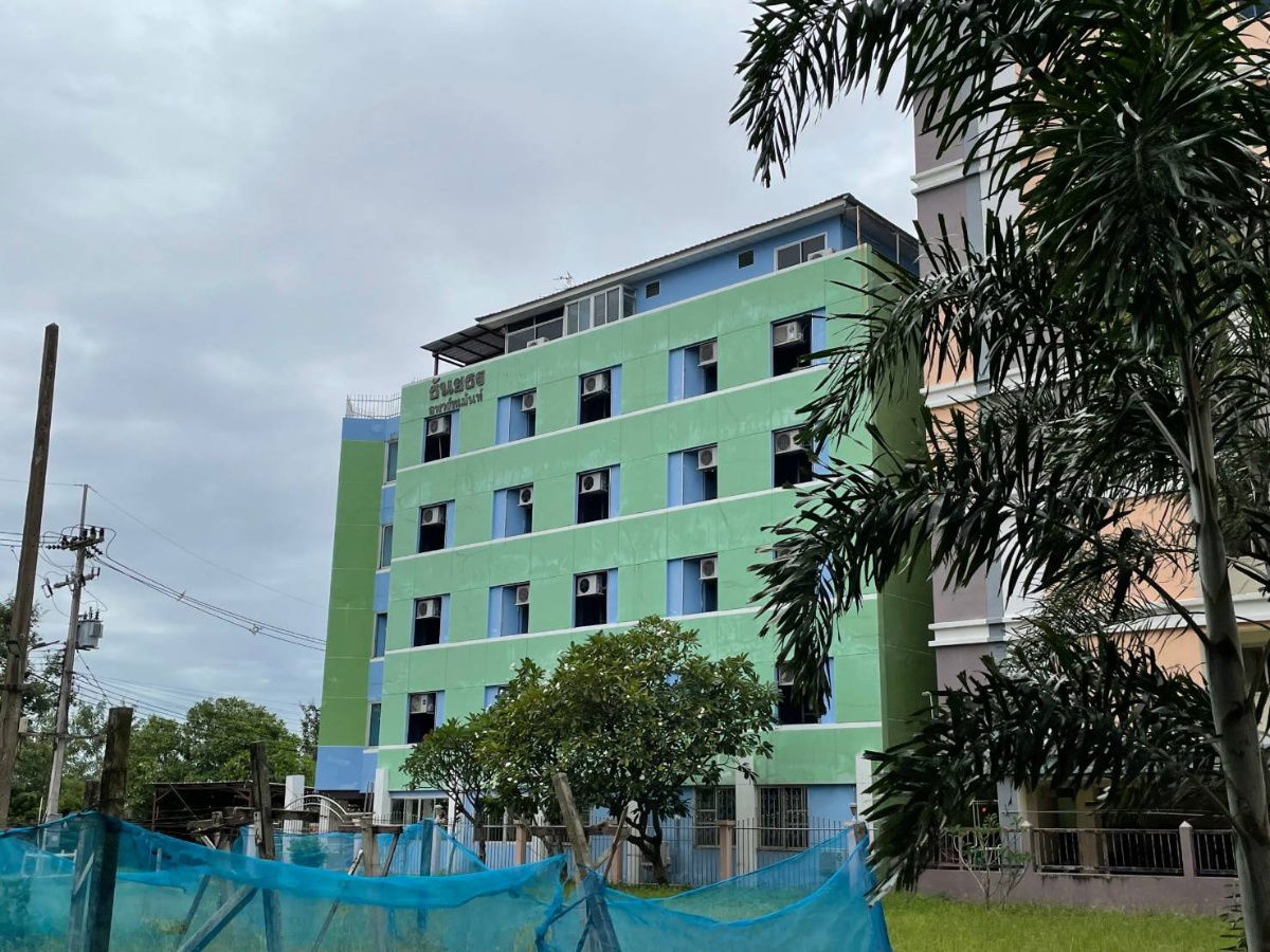 picture Sale – Khlong 16, Ongkharak  6-storey apartment building on a 103 sq. wah plot with 50  rooms. Includes land plot of 237 sq. wah. - 2/7
