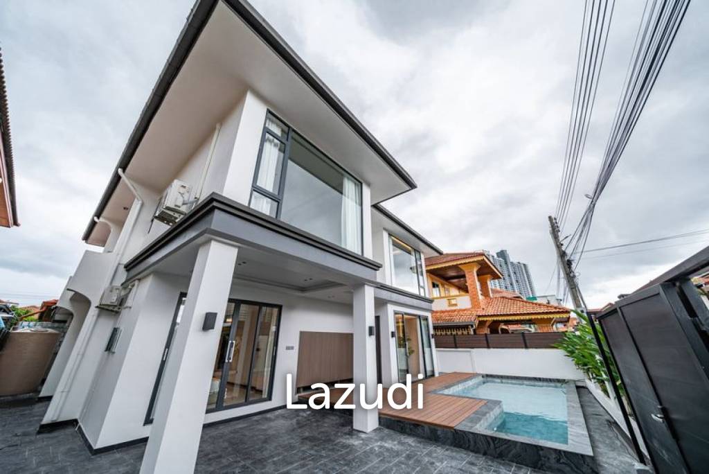 picture 6 Beds 7 Baths 230 SQ.M. Eakmongkol Thepprasit - 1/15