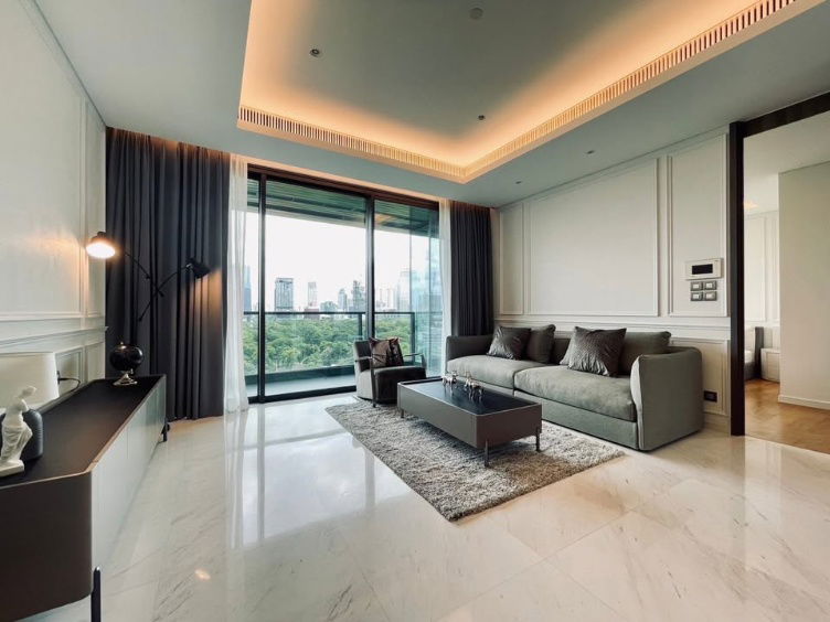 picture Condo for rent Sindhorn Tonson near MRT Lumpini 125,000 baht Property code: RS868 - 3/12