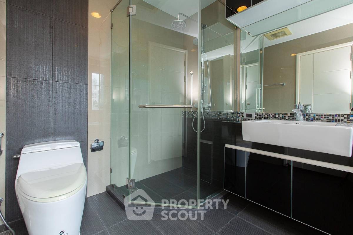 picture 2-BR Condo at The Crest Sukhumvit 34 near BTS Thong Lor (ID 2211160) - 2/12