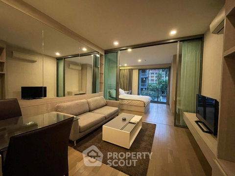 1-BR Condo at Trapezo Sukhumvit 16 near MRT Queen Sirikit National Convention Centre (ID 2210786)