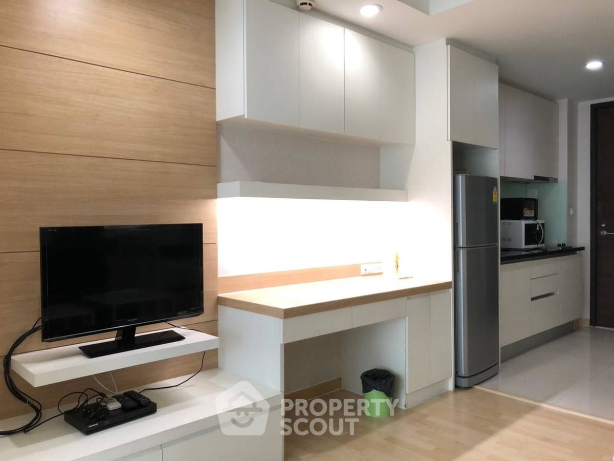 picture 1-BR Condo at The Rajdamri near BTS Ratchadamri (ID 2130131) - 10/13