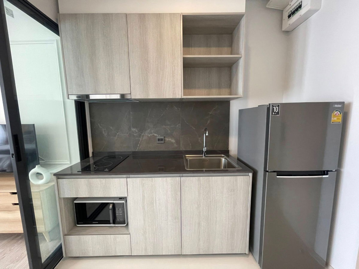 picture Airport link ramkhamhaeng 300 m. Price  14,000 Baht Condo THE TREE Pattanakarn - Ekkamai ( Rental ) - 9/14