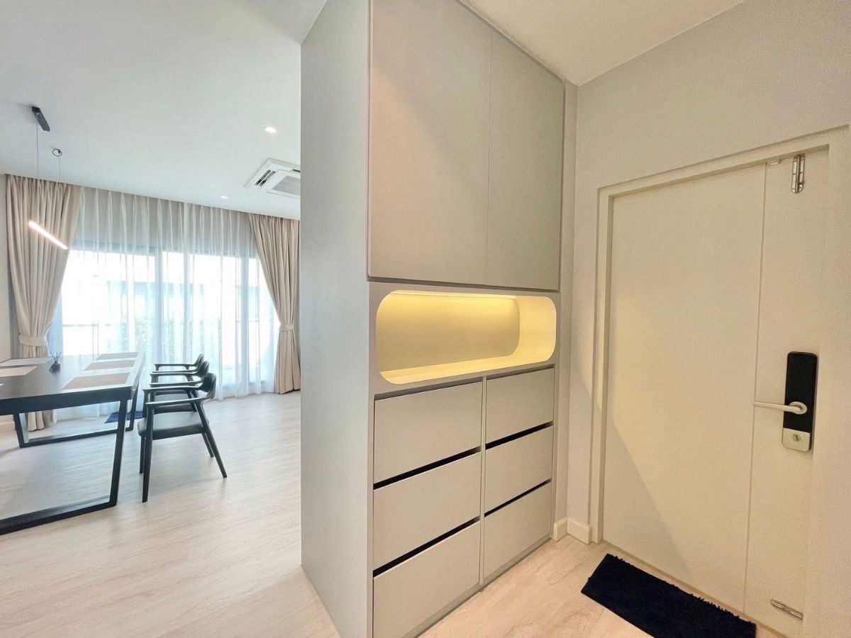 รูป 🔥ให้เช่า✨บ้าน Centro Bangna Phase 1 (4 ห้องนอน 4 ห้องน้ำ) พื้นที่ 55.5 ตรว. 209 ตรม. เช่า 95k/เดือน ▫️Line: @sanhaproperty📲092-6242892 รหัส SHW025 - รูปที่ 4/20