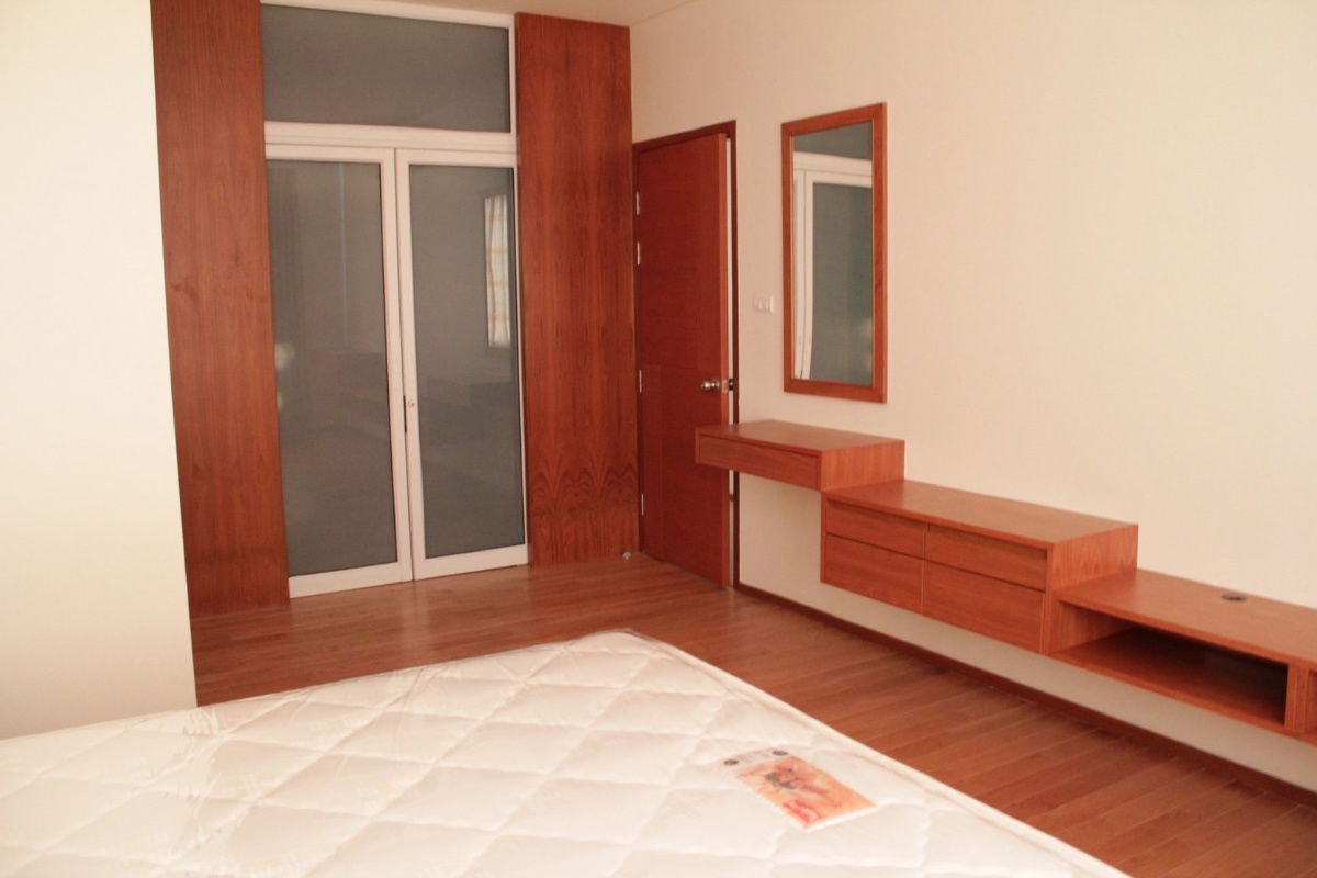 picture For Rent Condo Villa Sathorn fully furnished (S15-33729) - 1/7