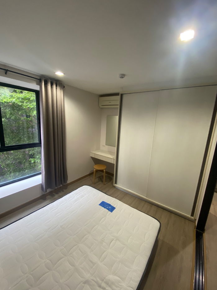 picture Rent  The Privacy Pracha Uthit-Suksawat  - 3/13