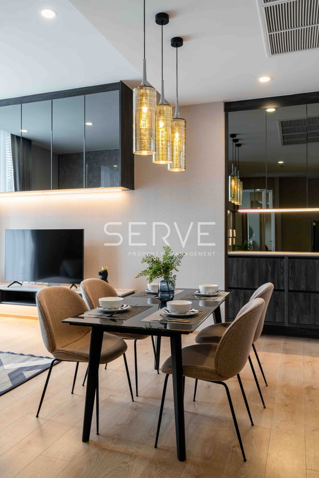 รูป 2 นอน ห้องมุม แต่งสวยสไตล์ Modern 67.43 ตร.ม. ชั้นสูง 15+ ใจกลางอโศก ทำเลดี BTS อโศก & MRT สุขุมวิท 550 ม. ที่คอนโด Noble BE19 / ให้เช่าคอนโด - รูปที่ 12/15