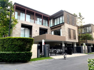 Houses for rent : For rent, Vana Residence 3 floors 4 beds with elevator. Ready to move in 