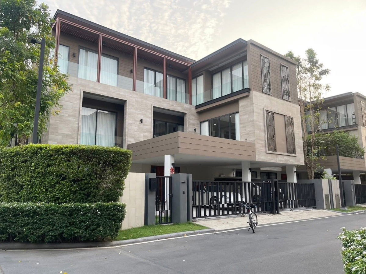 รูป ให้เช่าบ้านหรู Vana Residence 3 ชั้น 4 ห้องนอน มีลิฟต์ พร้อมเข้าอยู่ - รูปที่ 1/13