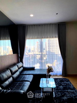 Condos for rent : 1-BR Condo Noble Reveal Ekamai, High-Floor 17, 200m to BTS Ekkamai (ID 1419381)