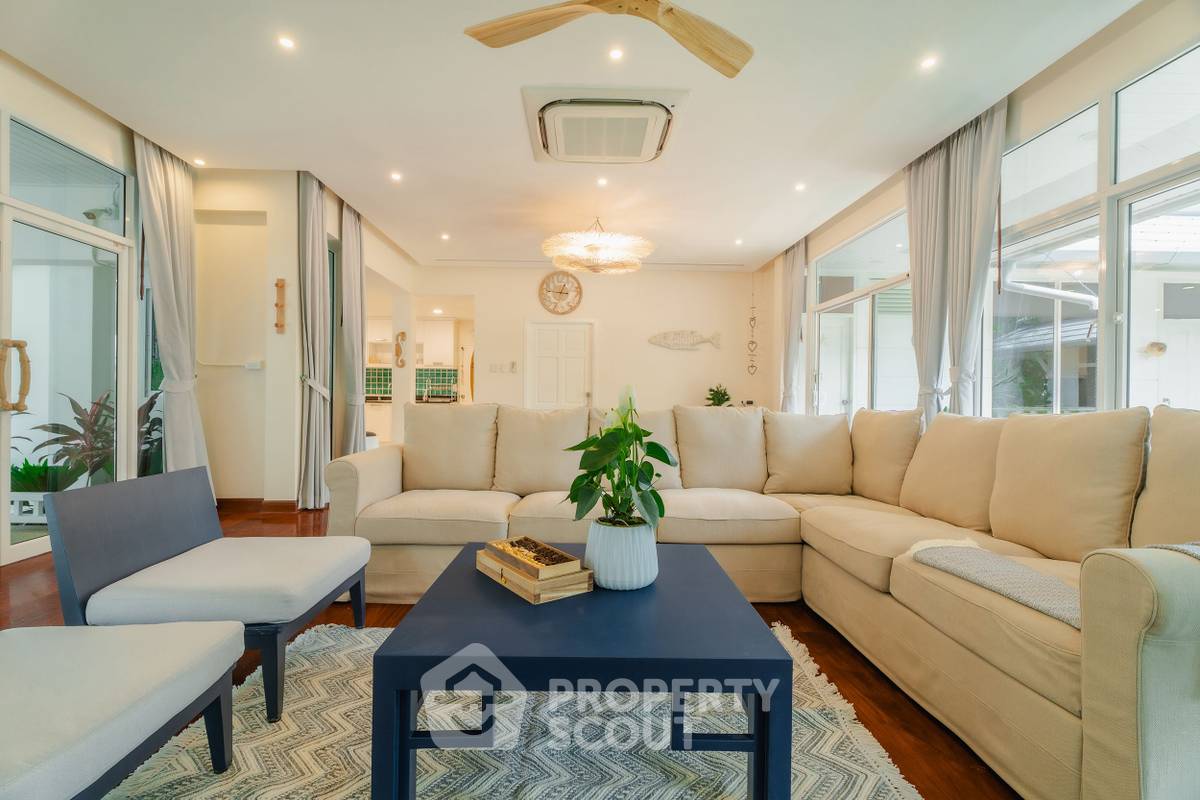 picture 4-BR Villa close to Chalong (ID 2005362) - 12/35