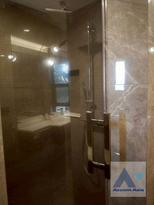 picture 🔼🔽 AccomA 📩  Modern Pool Villa with Lawn and Covered Deck (AA24156) - 15/18