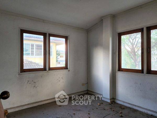 picture 3-BR House in Sala Thammasop (ID 2016493) - 10/15