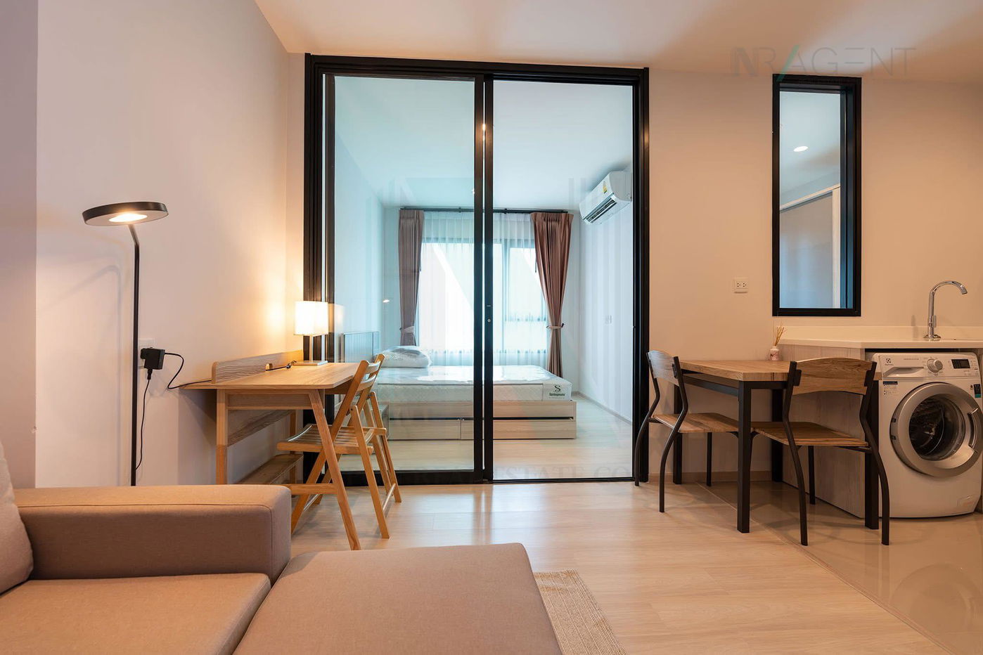 picture For Rent Condo LIFE ASOKE Building 1, Floor 5,1 bed room, Room size 35 sqm - 6/8