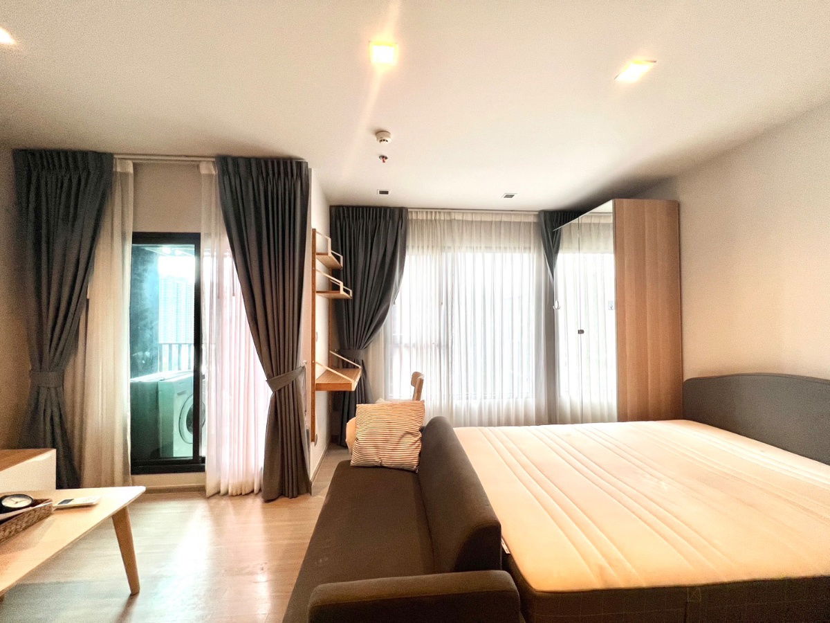 picture 🔥 Pay less than 20K, but get a view and space worth more!, Life Asoke Rama9 🔥 - 3/8