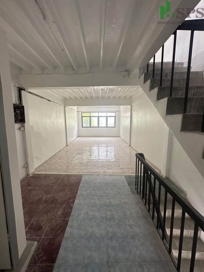 picture Commercial building for rent near BTS Punnawithi (SPSAD3050) - 6/12
