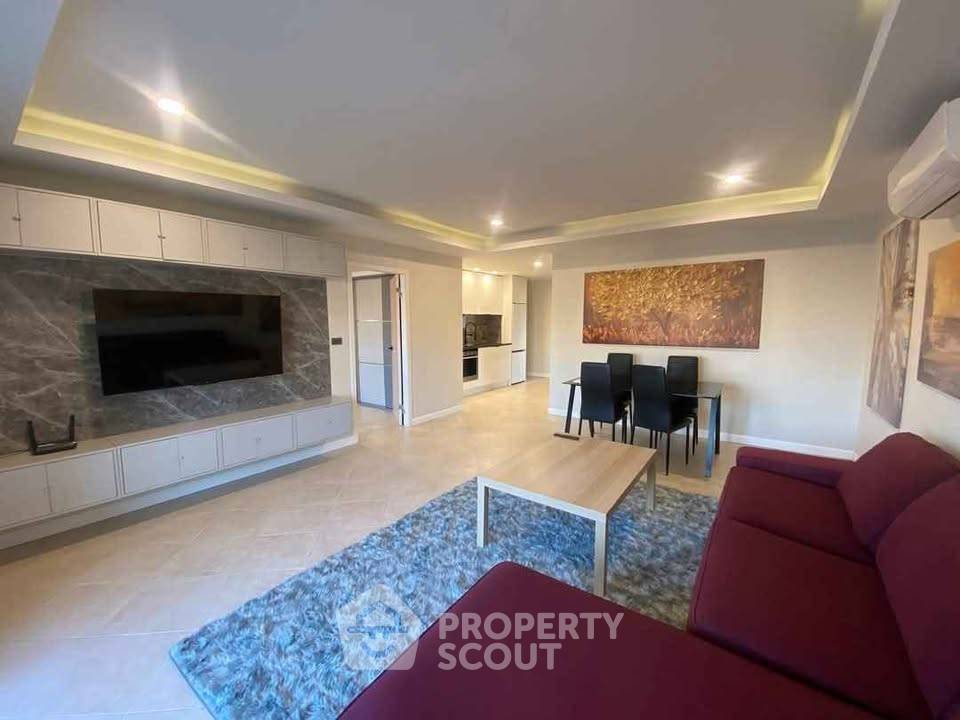 picture 2-BR Condo at View Talay Residence 5 Pratumnak close to Phratamnak (ID 2209863) - 2/18