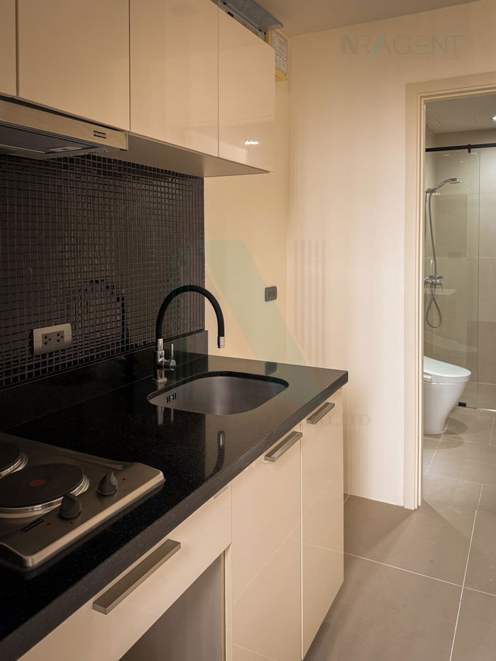 picture 🎉 For Sell Condo FUSE SATHORN-TAKSIN Building 1, Floor 15,1 bed room, Room size 28 sqm - 1/8