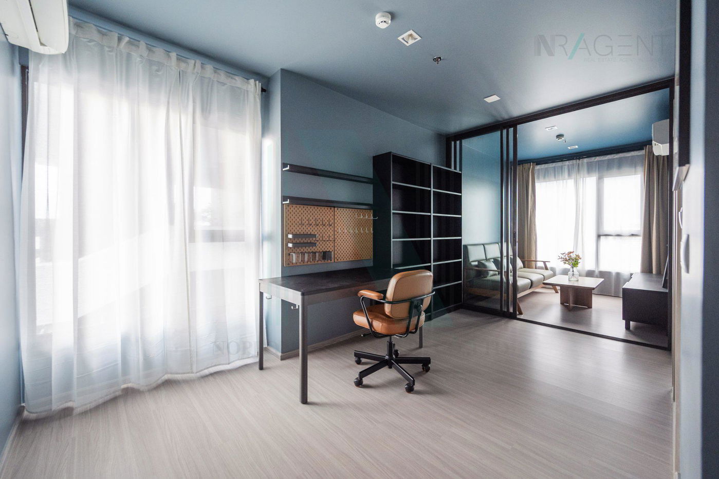 picture For Rent Condo LIFE ASOKE - RAMA 9 Building B, Floor 43,1 bed room, Room size 40.00 sqm - 1/8