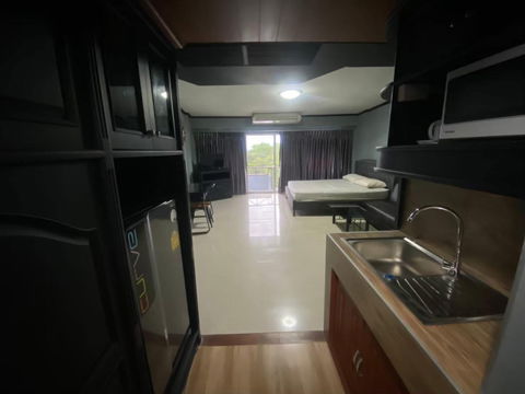 🏢 For Rent: Chomdoi Condotel (Round Building) – Renovated Room, Fully Furnished, Near CMU – Only 7,500 THB/month