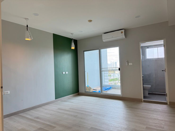 picture New renovate condo for rent. Near BTS Sriudom - 3/16