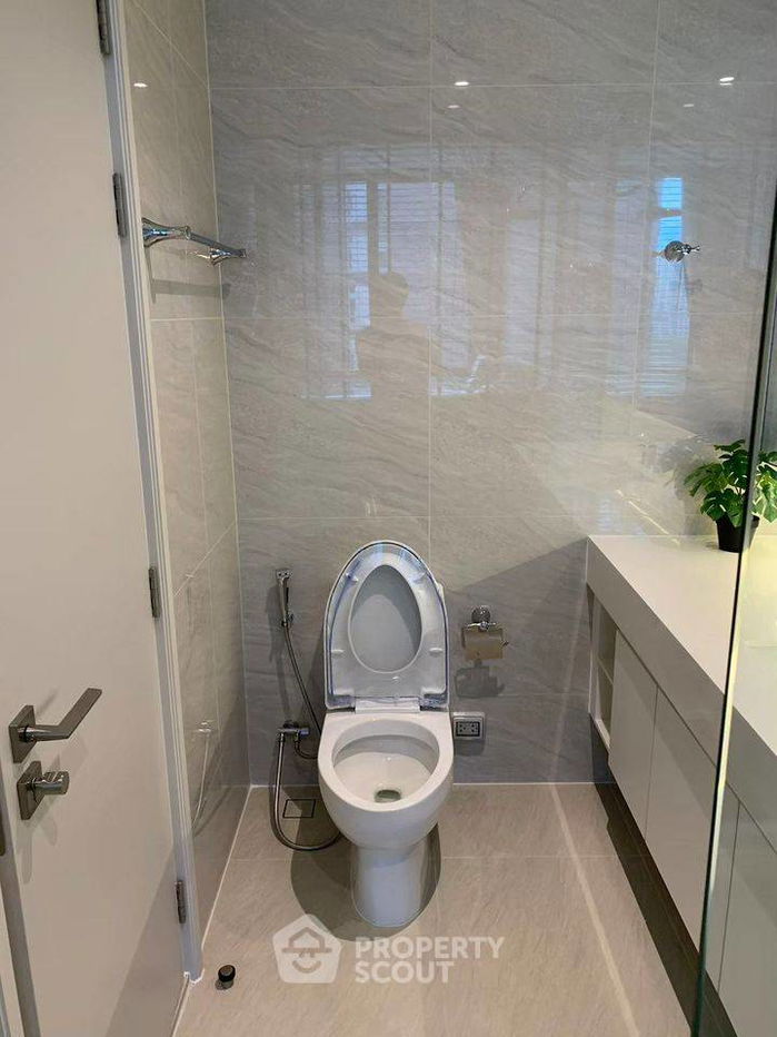 picture 1-BR Condo at Muniq Langsuan near BTS Ratchadamri (ID 1400098) - 12/12