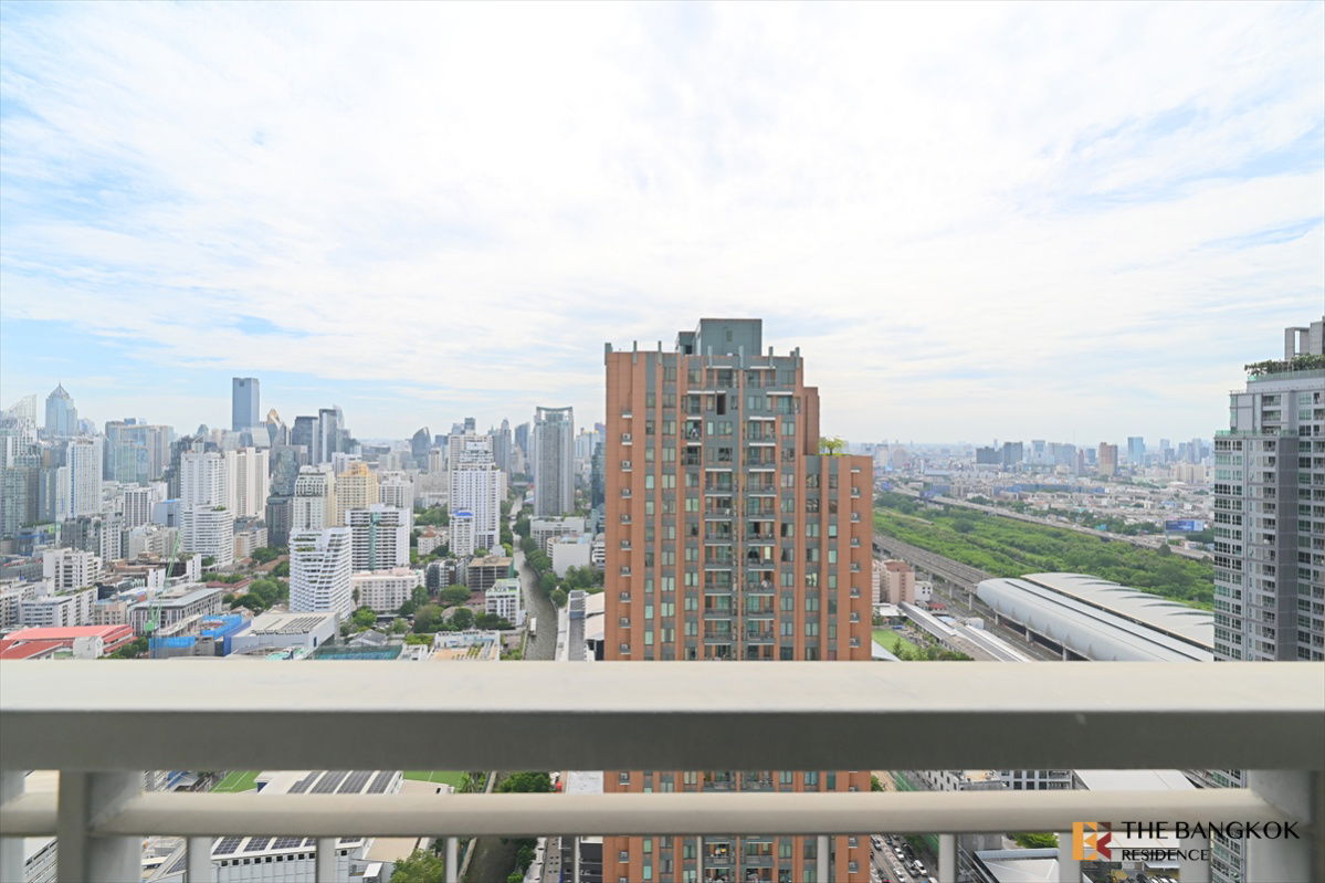 picture Q Asoke💥High-Rental Demand Condo in Prime Asoke Location, Near MRT Phetchaburi &  ARL Makkasan - 11/11