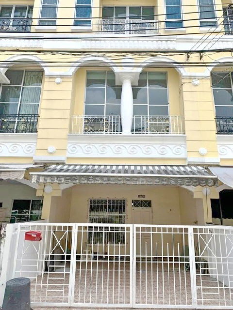 รูป บ้านกลางเมือง 4 นอน เดอะไนน์ พระราม 9 2.4 กม.ให้เช่าทาวน์โฮม 3.5 ชั้นมีดาดฟ้า 25ตร.วา.305ตร.ม. พระราม9 ศรีนครินทร์ MRT หัวหมาก 1.2 กม. - รูปที่ 1/8