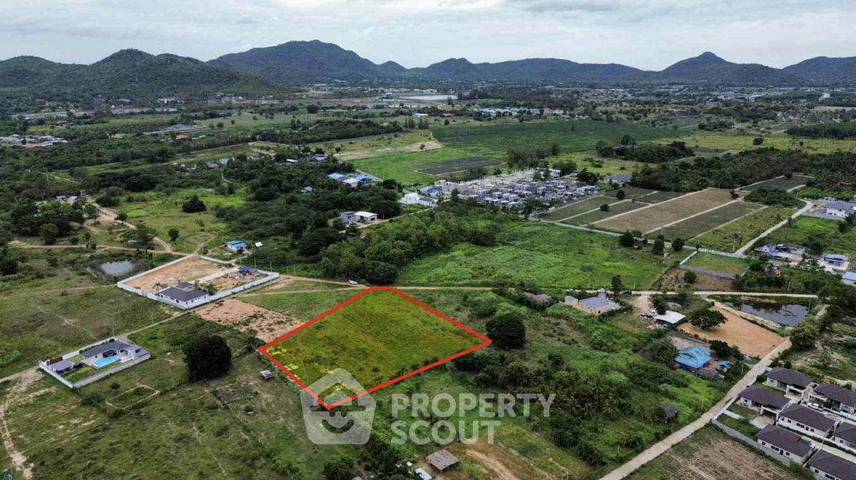 รูป ที่ดินสำหรับปล่อยขาย 1,600 ตารางเมตร แถว ใน หินเหล็กไฟ (ID 2209698) - รูปที่ 1/6