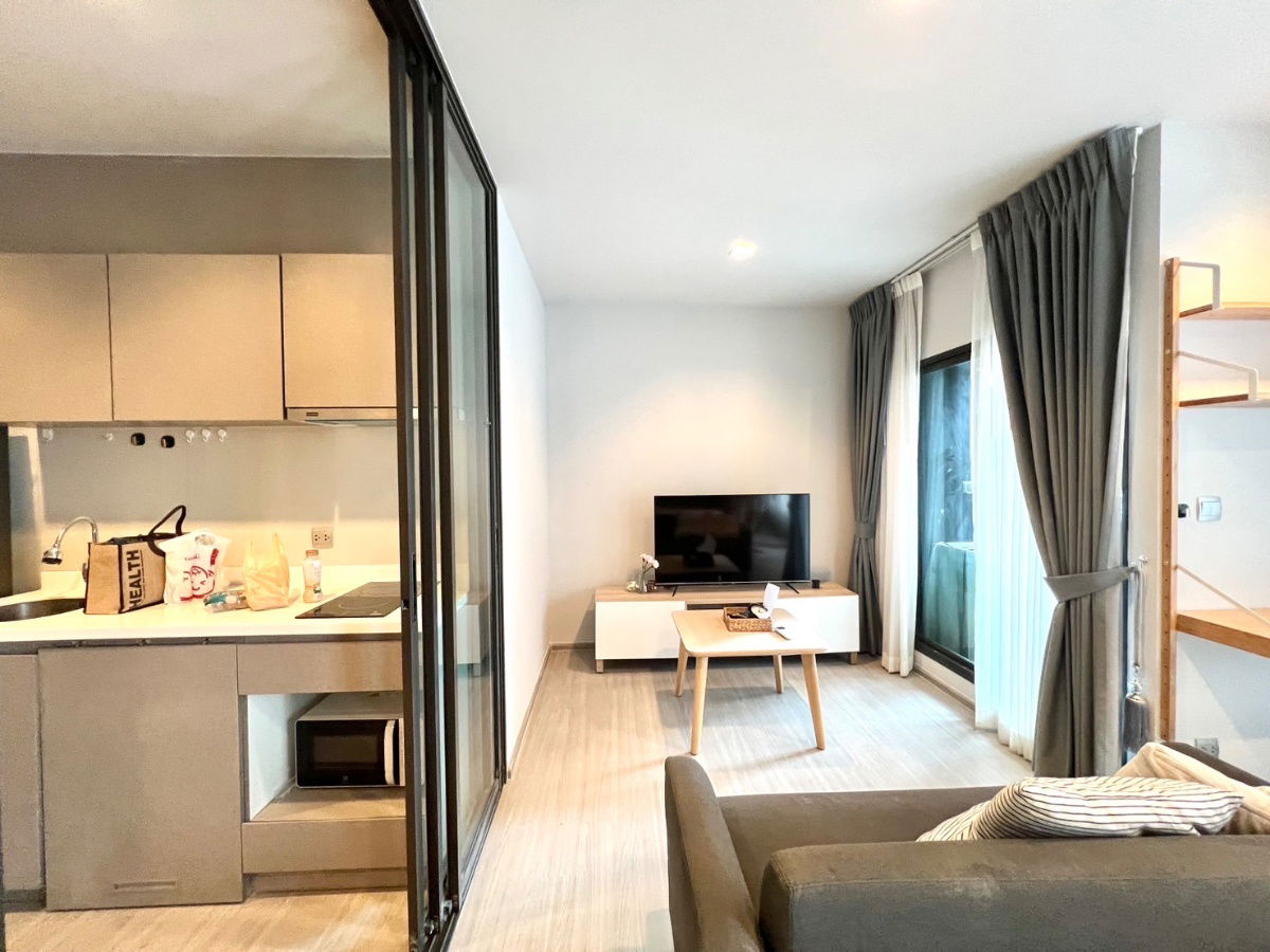 picture 🔥 Pay less than 20K, but get a view and space worth more!, Life Asoke Rama9 🔥 - 4/8