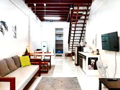 Townhouses for rent Museum Siam : BTS KrungThonburi 220m. IconSiam 980m. For rent 2-storey townhouse 30 sq.wa.240 sq.m. Fully furnish