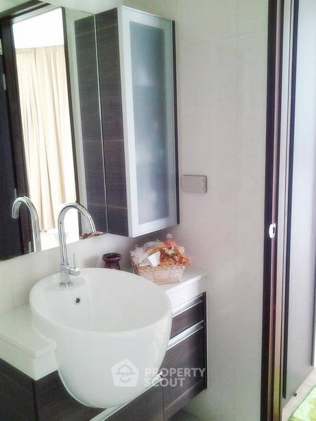 picture 1-BR Condo at Sky Walk Residences near BTS Phra Khanong (ID 510227) - 11/13
