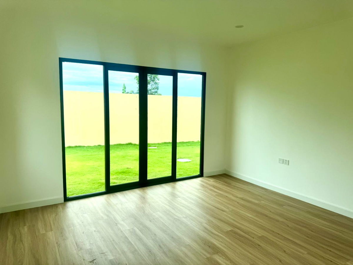 picture 🏡 For sale: Single-storey pool villa 🏊🏻‍♂️ Swimming pool (new house) 💰 Price 9,900,000 baht 🔅 Southeast front of the house - 16/30