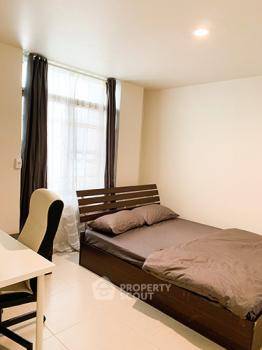 picture 2-BR Condo at Ratchayothin Place Condominium near BTS Ratchayothin (ID 422167) - 2/10