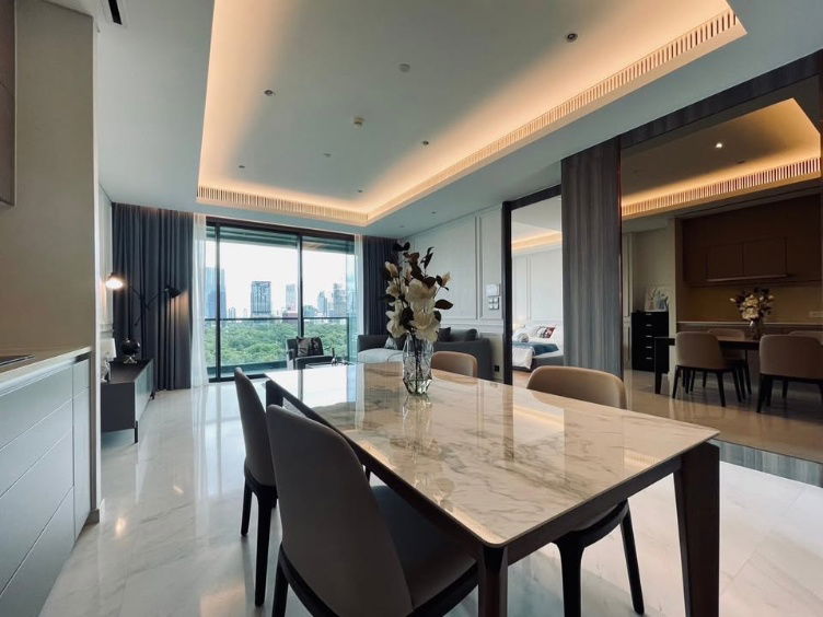 picture Condo for rent Sindhorn Tonson near MRT Lumpini 125,000 baht Property code: RS868 - 4/12