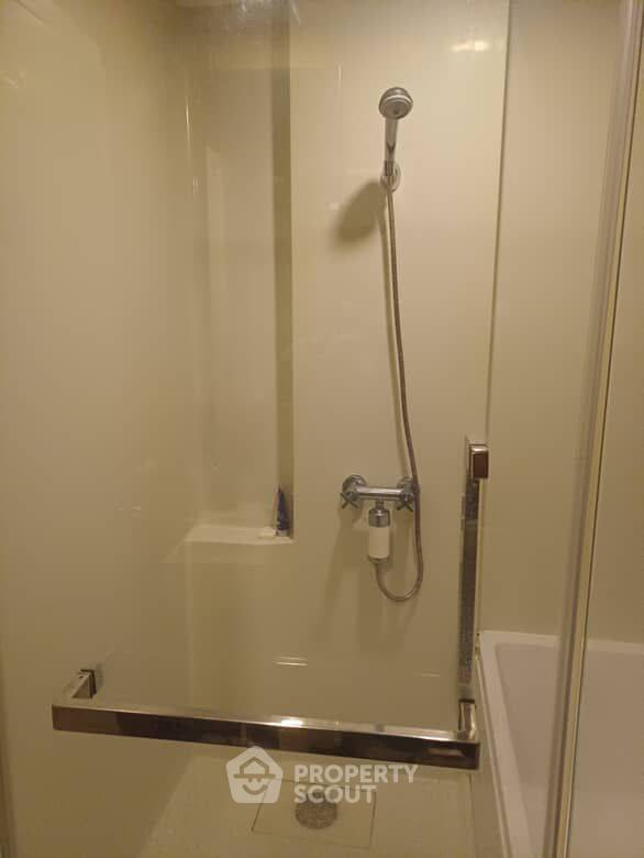 picture 2-BR Condo at Blossom Condo @ Sathorn-Charoenrat near BTS Surasak (ID 2203146) - 7/9