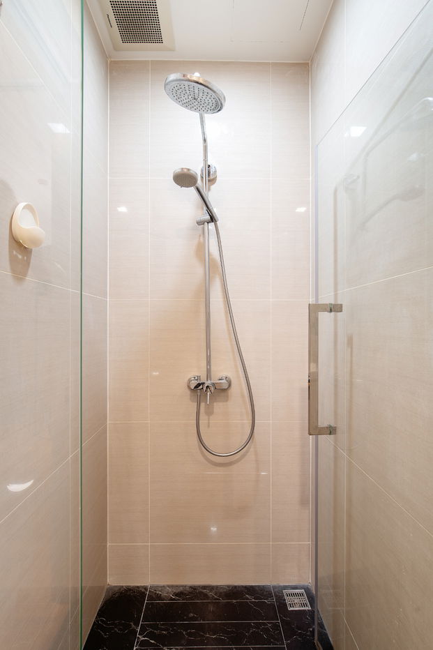 picture Sale! Studio Condo @ Park 24 | 30 SQM | High Floor | Heart of Sukhumvit | Great View! - 3/21