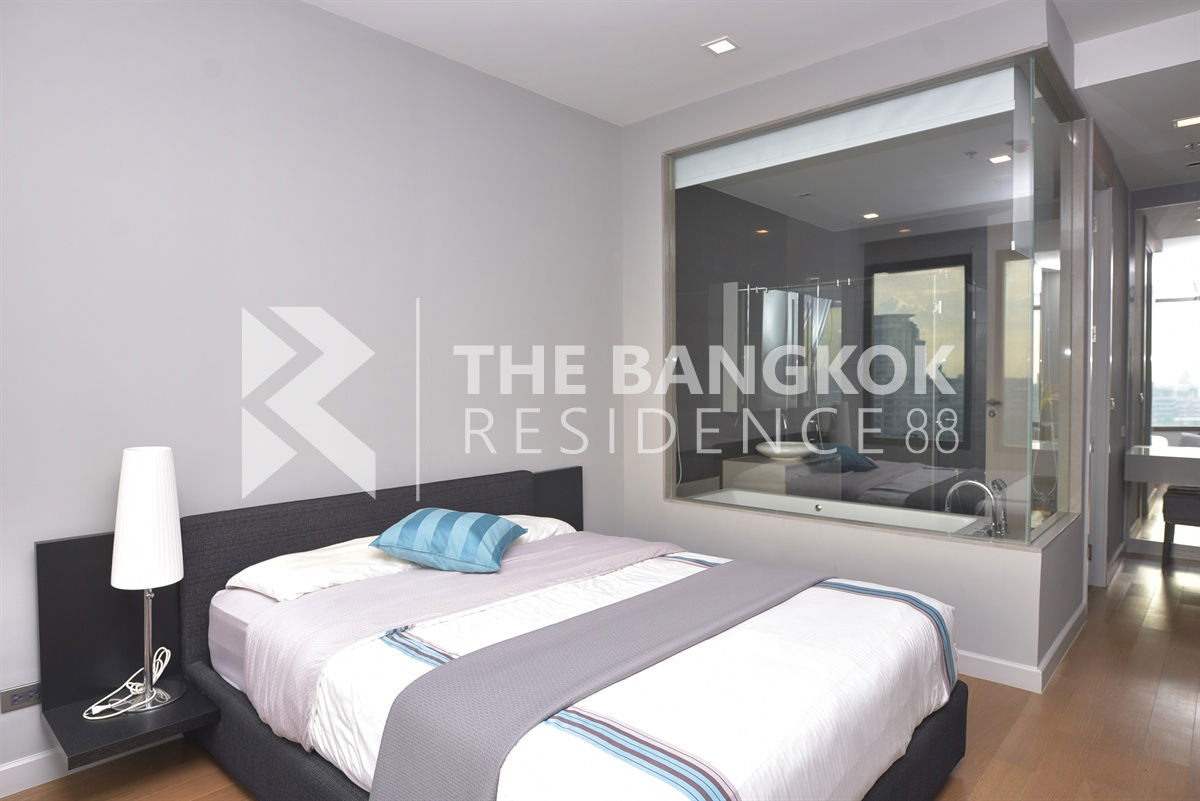 picture urgent!! Empty room 31 Aug 68 Beautiful M Phayathai Big room 1 Bedroom 49 sqm. Only 25k/Month - 2/4