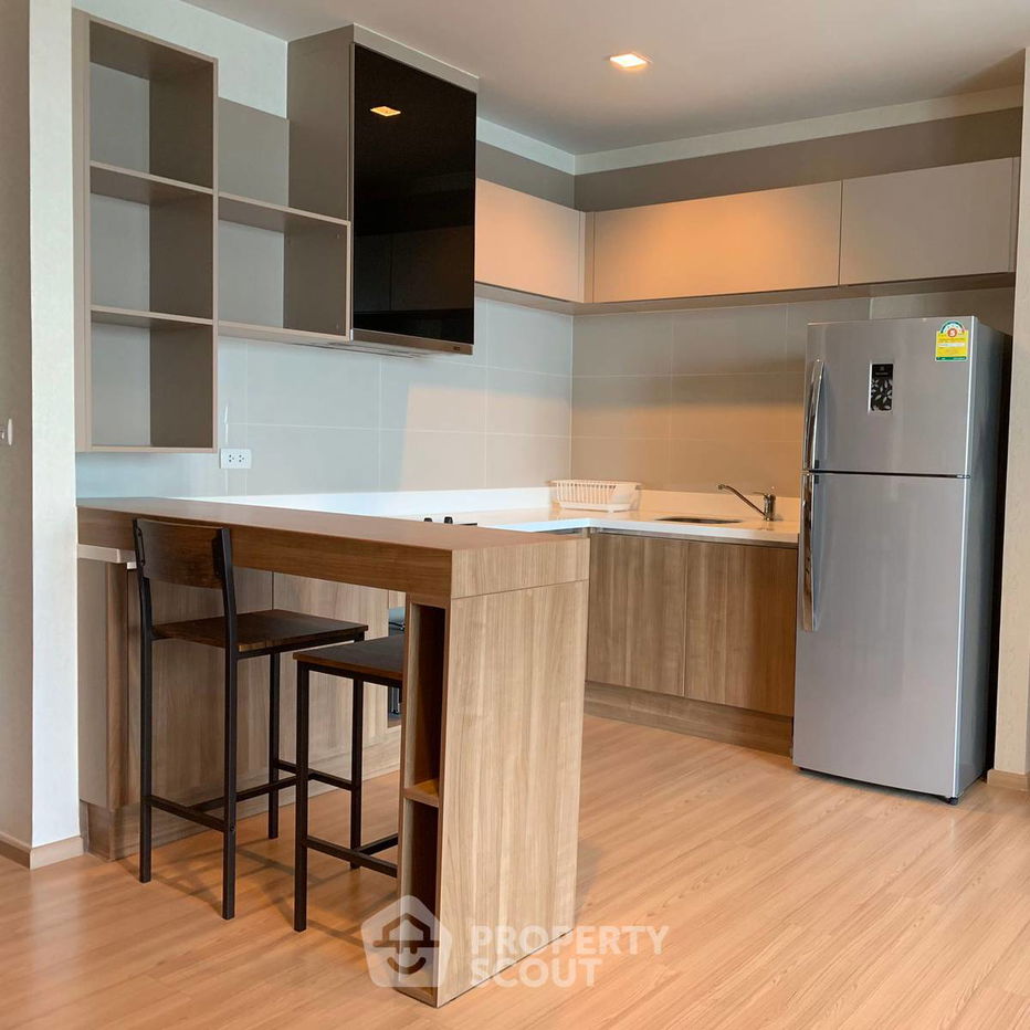 รูป คอนโด 2-ห้องนอน ที่ ริธึ่ม สาทร ใกล้ BTS สะพานตากสิน (ID 594247) - รูปที่ 4/11