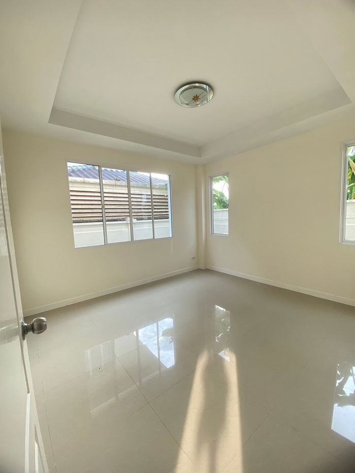 รูป 🏠ขายบ้านเดี่ยวมือ1 หมู่บ้านอาภากร2  ศาลายา✨บ้านเดี่ยวไซร้ใหญ่สุดในโครงการ✨ รีโนเวทใหม่ ไม่เคยมีคนอยู่ คุ้มสุดในโครงการ - รูปที่ 19/21