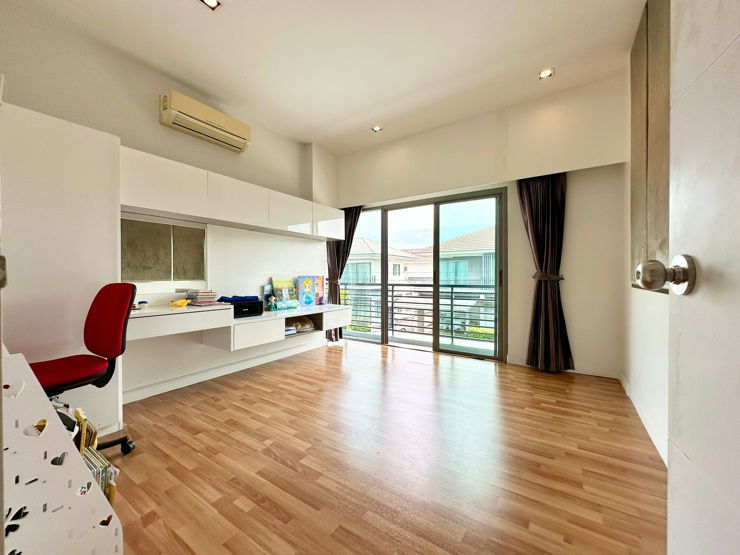 รูป บ้านเดี่ยวพร้อมอยู่ เพอร์เฟค เพลส แจ้งวัฒนะ เฟอร์ครบ ใกล้เซ็นทรัล รถไฟฟ้า ทางด่วน และโรงเรียนนานาชาติ SISB เพียง 50 เมตร - รูปที่ 8/15