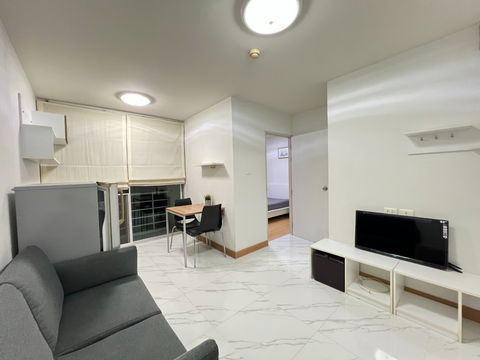 เช่า/ ขาย Smart condo พระราม 2 ตึก F เฟอร์ + เครื่องใช่ไฟฟ้าครบ + เครื่องซักผ้า แบบ 1 ห้องนอน ทำเลดี ห้องสวยพร้อมอยู่ทันที 