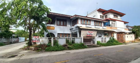 ขายบ้านเดี่ยว ซอยลาดพร้าว115  หลังมุม พื้นที่ 79 ตรว. ใกล้สถานีรถไฟฟ้าสถานีบางกะปิ ราคถูก