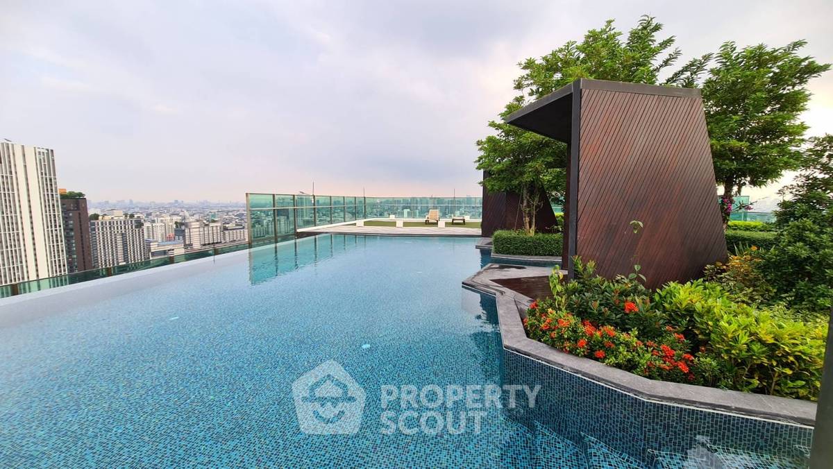 picture 1-BR Condo at Life @ Ladprao 18 near MRT Lat Phrao (ID 894484) - 5/12