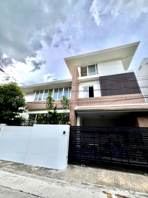 เช่าบ้านเดี่ยว เขตห้วยขวาง : WS1447 🌟 ให้เช่าบ้านเดี่ยว 3 ชั้น สุดหรู บ้านเดี่ยว ย่านรัชดานิเวศน์ 16 ใกล้ MRT ห้วยขวาง เช่า 250,000 บาท/เดือน