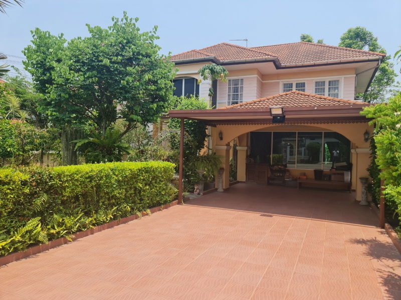 Houses for sale : 🏡 Beautiful 2-Storey Detached House for Sale – Lalin Green Ville Ramintra–Watcharaphon Property ID: 85730